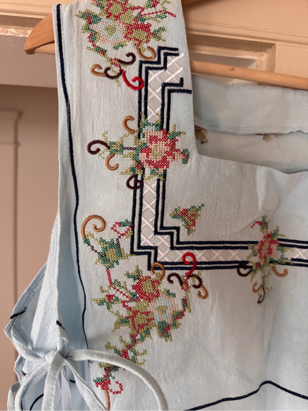 Light Blue Embroidered Floral Sleeveless Tie-Side Top - Picture 2 of 5